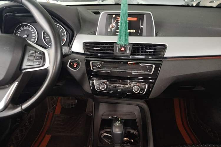 Used BMW X1 2016 sDrive18Li Fashion Model Audio And AC Panel