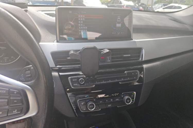 Used BMW X1 2016 sDrive18Li Fashion Model Audio And AC Panel