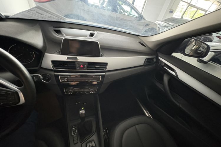 Used BMW X1 2016 sDrive18Li Premium Edition Audio And AC Panel