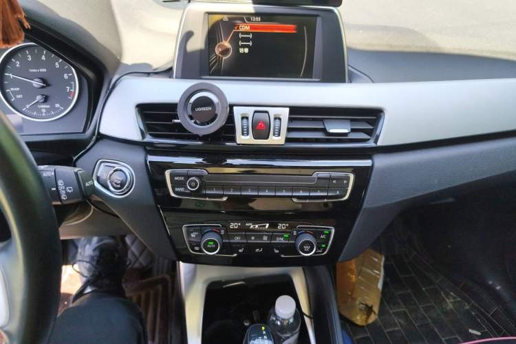 Used BMW X1 2016 sDrive18Li Premium Edition Audio And AC Panel
