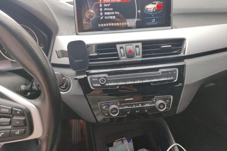 Used BMW X1 2016 sDrive18Li Premium Edition Audio And AC Panel