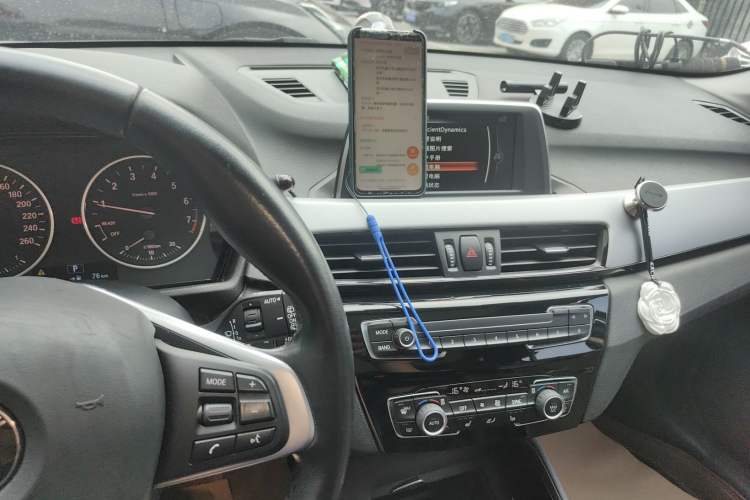 Used BMW X1 2016 sDrive18Li Premium Edition Audio And AC Panel