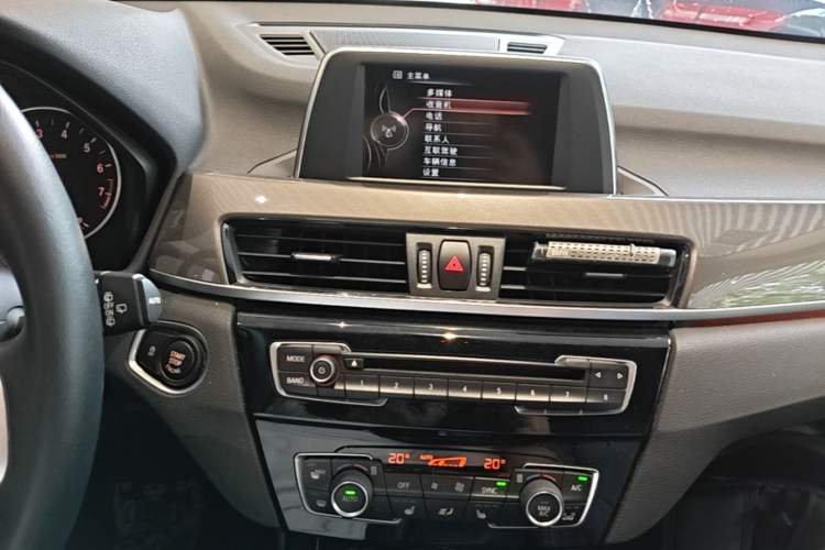 Used BMW X1 2016 sDrive20Li Luxury Model Audio And AC Panel