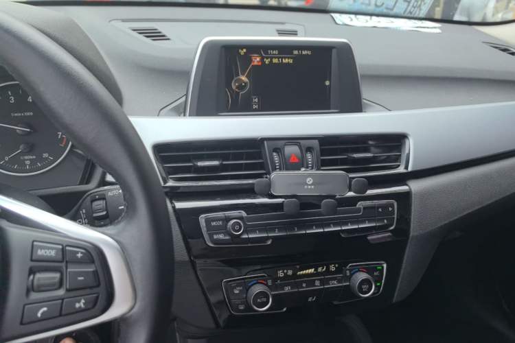 Used BMW X1 2016 sDrive18Li Fashion Model Audio And AC Panel
