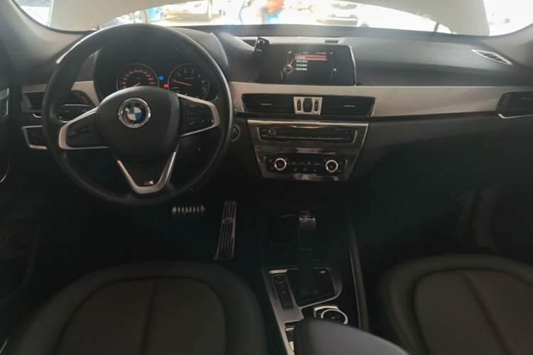 Used BMW X1 2016 sDrive18Li Premium Edition Center Console
