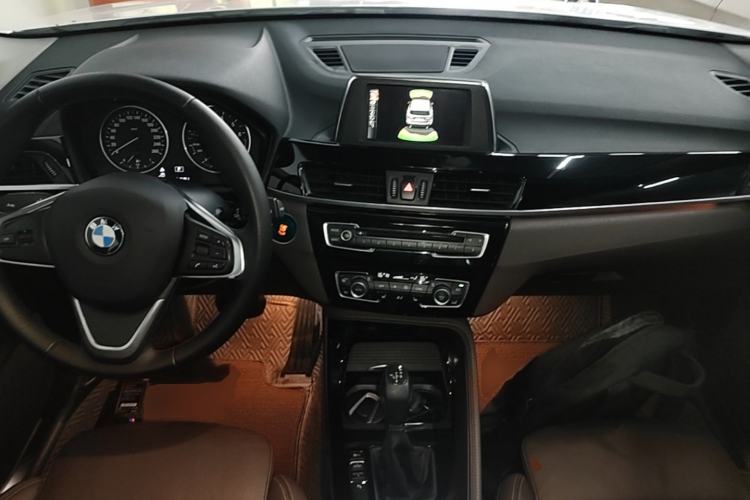 Used BMW X1 2016 sDrive20Li Luxury Model Center Console