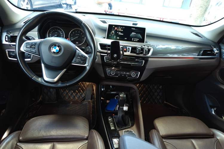 Used BMW X1 2016 xDrive20Li Luxury Model Center Console