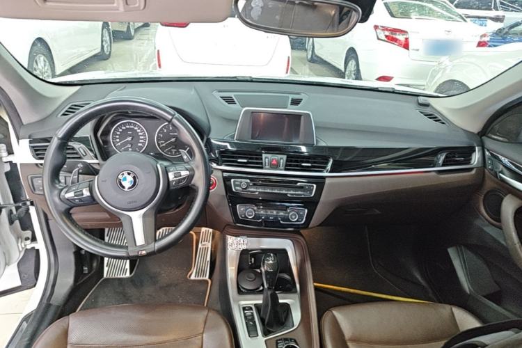 Used BMW X1 2016 sDrive20Li Luxury Model Center Console