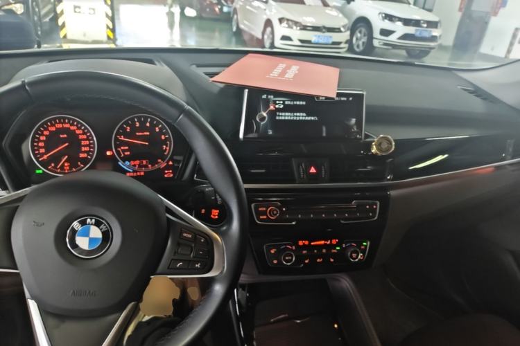 Used BMW X1 2016 xDrive20Li Luxury Model Center Console