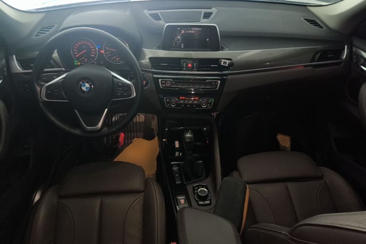 Used BMW X1 2016 sDrive18Li Luxury Model Center Console