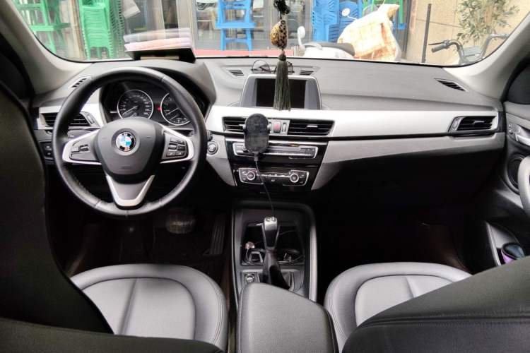 Used BMW X1 2016 sDrive18Li Fashion Model Center Console