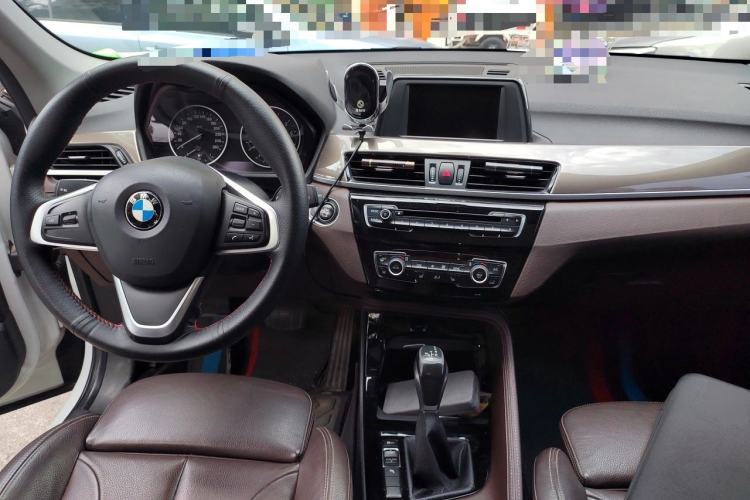 Used BMW X1 2016 sDrive20Li Luxury Model Center Console