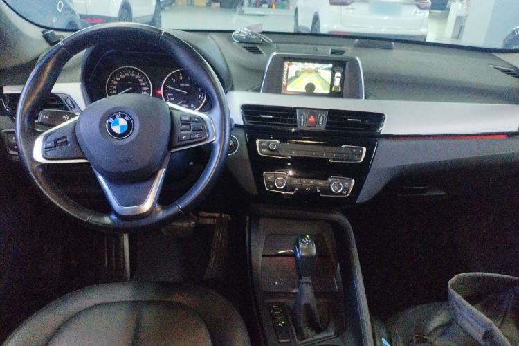 Used BMW X1 2016 sDrive18Li Premium Edition Center Console