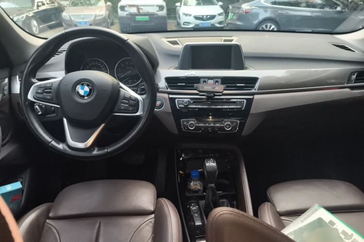 Used BMW X1 2016 sDrive20Li Luxury Model Center Console