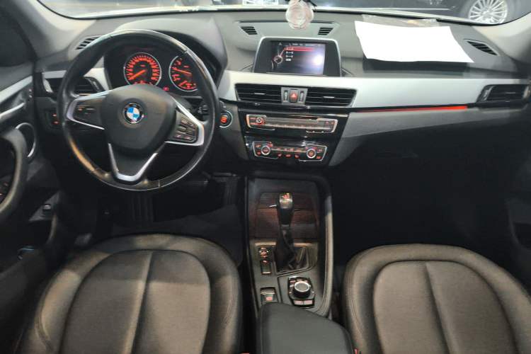 Used BMW X1 2016 sDrive18Li Premium Edition Center Console