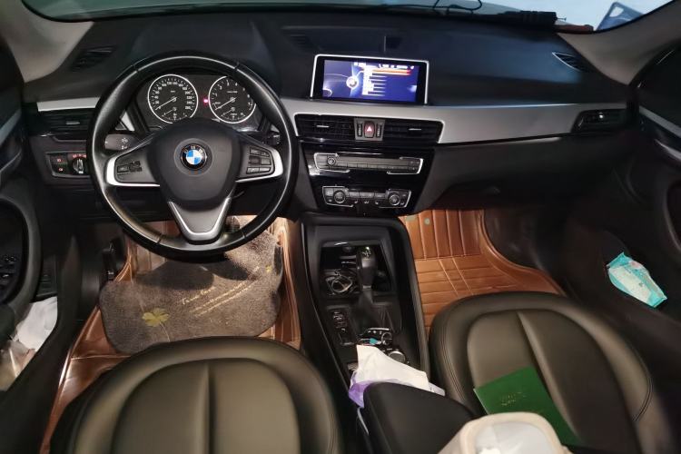 Used BMW X1 2016 sDrive18Li Premium Edition Center Console