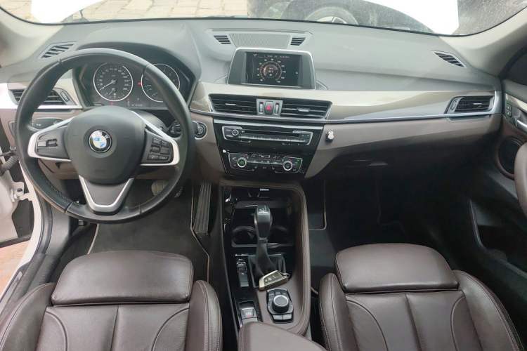 Used BMW X1 2016 sDrive18Li Luxury Model Center Console