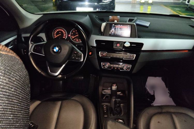 Used BMW X1 2016 sDrive18Li Premium Edition Center Console