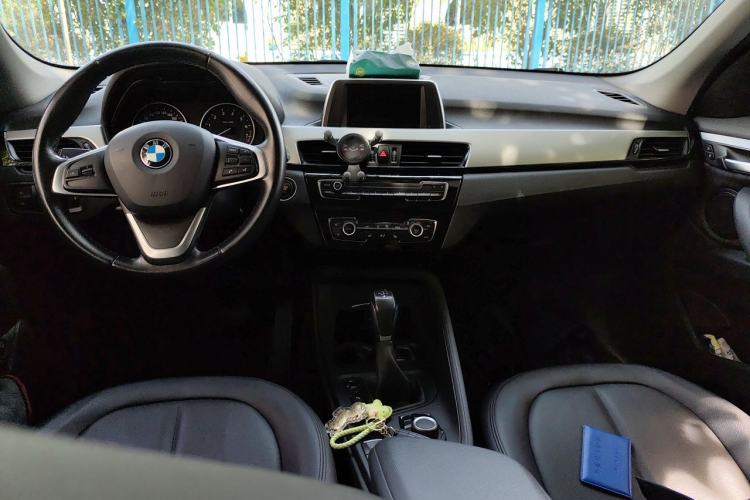 Used BMW X1 2016 sDrive18Li Premium Edition Center Console