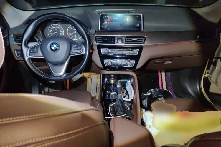 Used BMW X1 2016 sDrive20Li Luxury Model Center Console