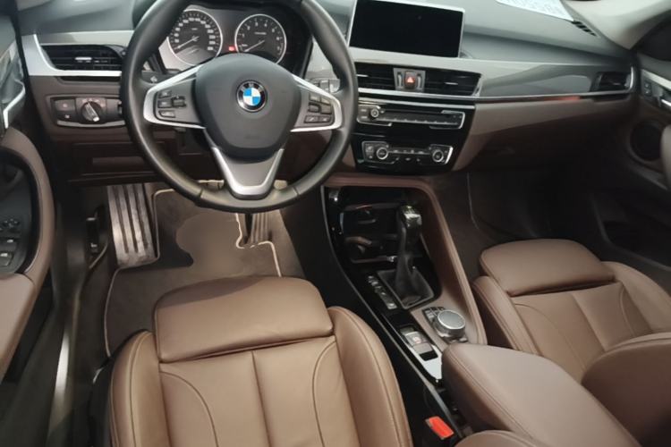 Used BMW X1 2016 xDrive20Li Luxury Model Center Console