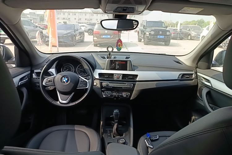 Used BMW X1 2016 sDrive18Li Premium Edition Center Console