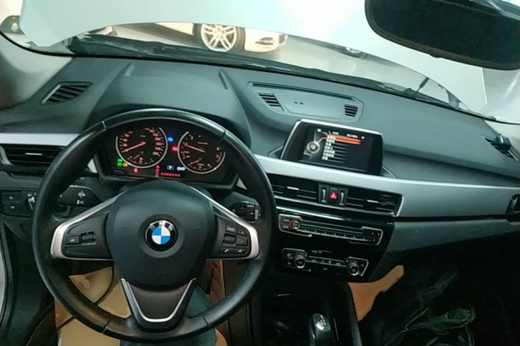 Used BMW X1 2016 sDrive18Li Fashion Model Center Console