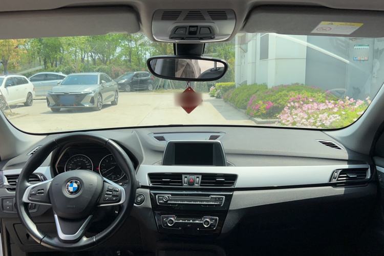 Used BMW X1 2016 sDrive18Li Fashion Model Center Console