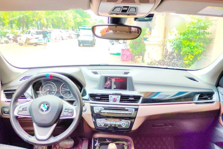 Used BMW X1 2016 sDrive20Li Luxury Model Center Console