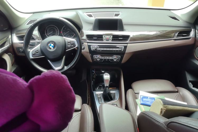 Used BMW X1 2016 sDrive18Li Luxury Model Center Console