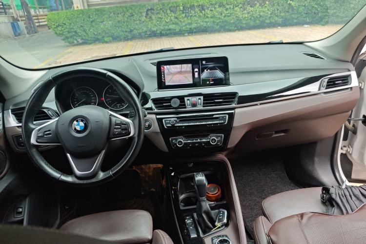 Used BMW X1 2016 sDrive20Li Luxury Model Center Console