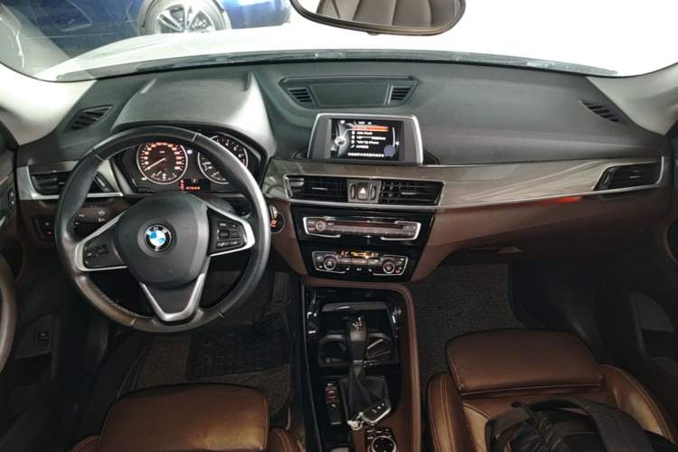 Used BMW X1 2016 sDrive20Li Luxury Model Center Console