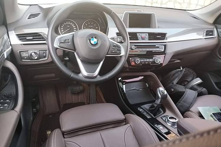 Used BMW X1 2016 sDrive20Li Luxury Model Center Console