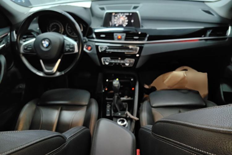 Used BMW X1 2016 sDrive20Li Luxury Model Center Console