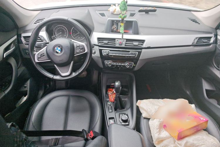 Used BMW X1 2016 sDrive18Li Premium Edition Center Console