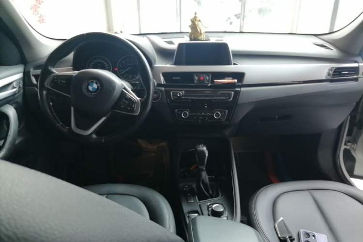 Used BMW X1 2016 sDrive18Li Premium Edition Center Console