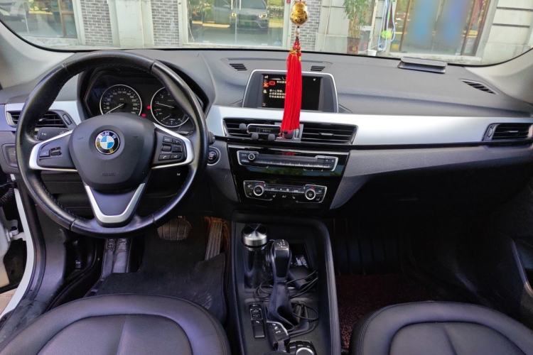 Used BMW X1 2016 sDrive18Li Premium Edition Center Console