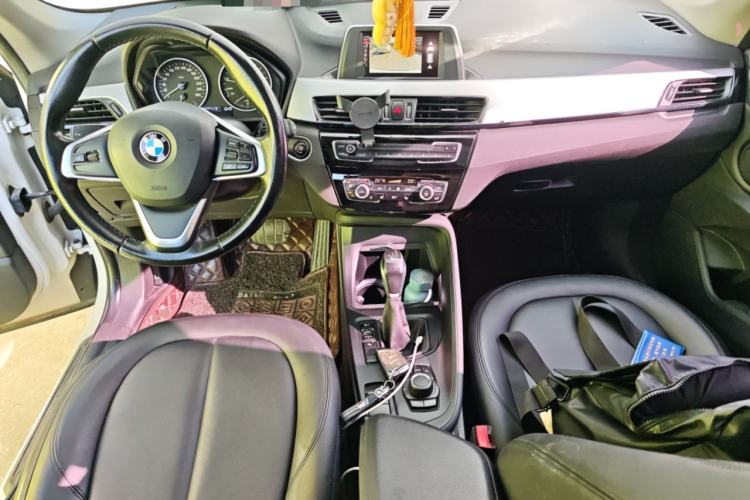 Used BMW X1 2016 sDrive18Li Premium Edition Center Console