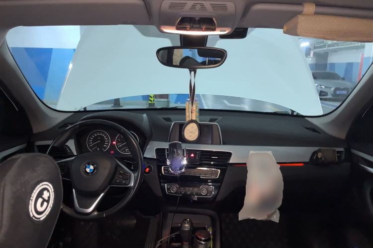 Used BMW X1 2016 sDrive18Li Premium Edition Center Console
