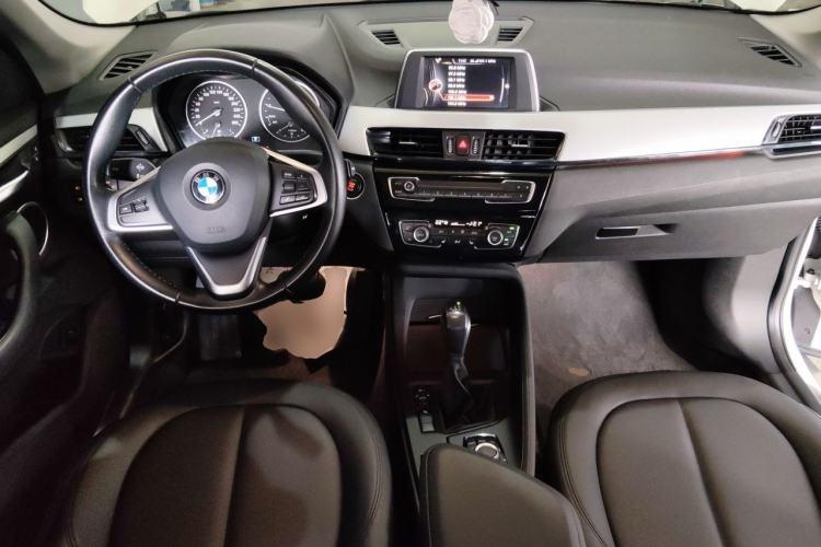 Used BMW X1 2016 sDrive18Li Premium Edition Center Console