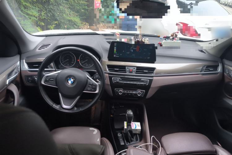 Used BMW X1 2016 sDrive18Li Luxury Model Center Console