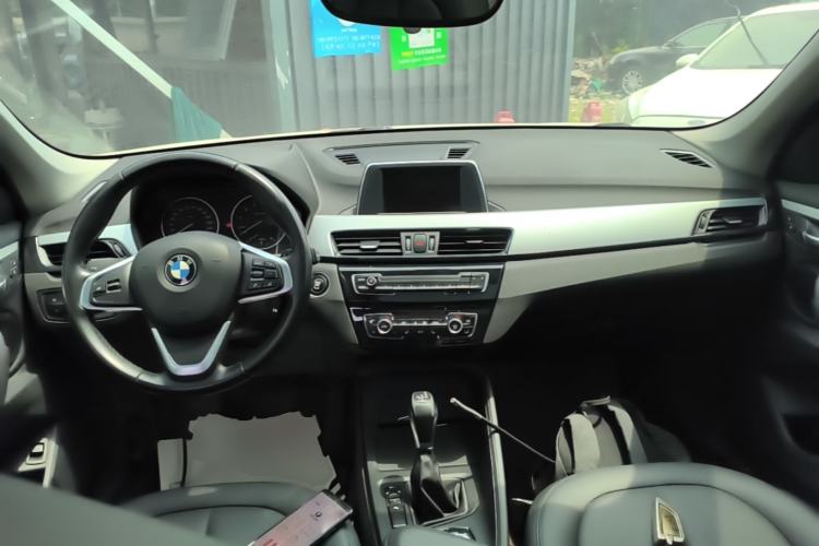 Used BMW X1 2016 sDrive18Li Premium Edition Center Console