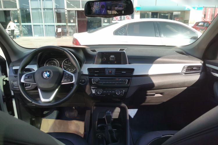 Used BMW X1 2016 sDrive18Li Fashion Model Center Console