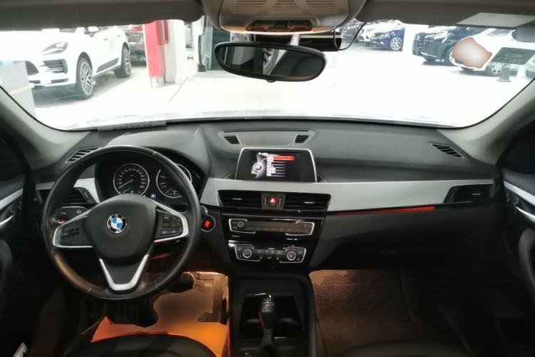 Used BMW X1 2016 sDrive18Li Premium Edition Center Console