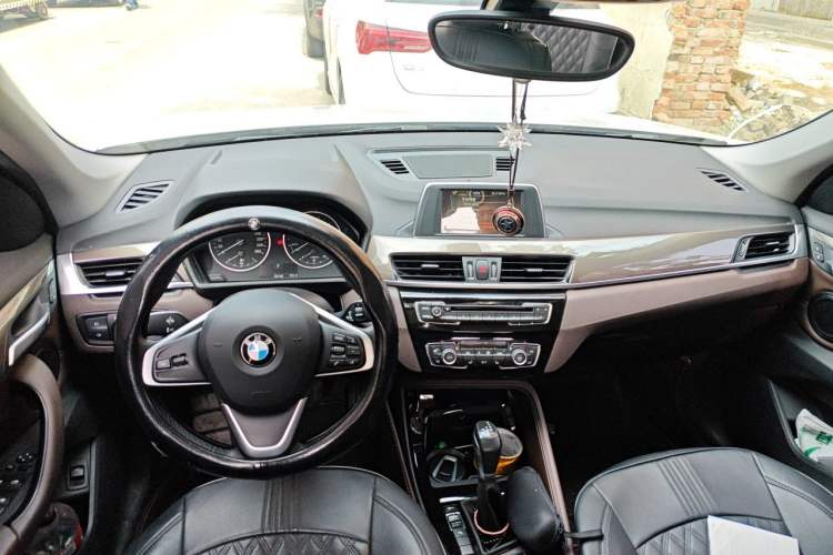 Used BMW X1 2016 sDrive20Li Luxury Model Center Console