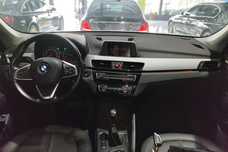 Used BMW X1 2016 sDrive18Li Premium Edition Center Console