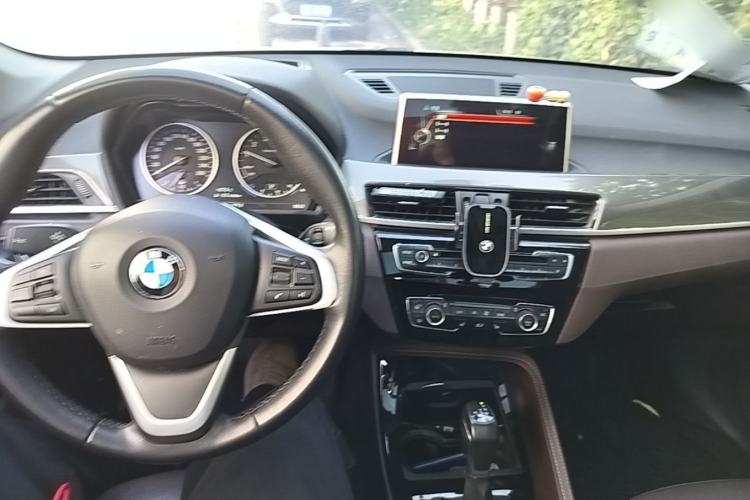 Used BMW X1 2016 xDrive20Li Luxury Model Center Console