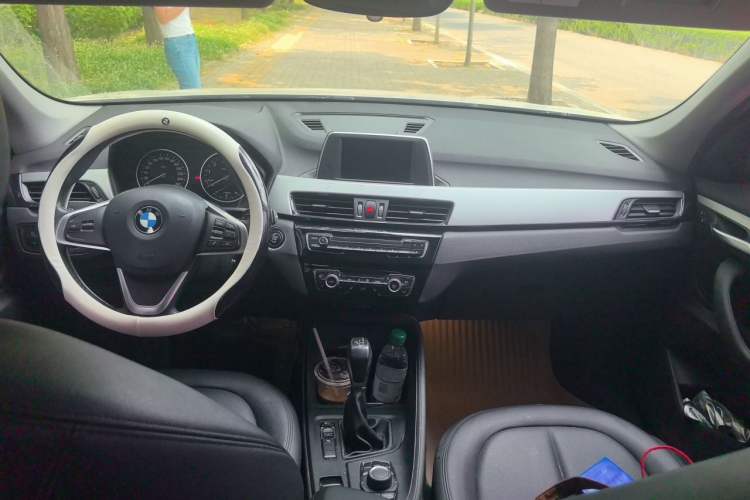 Used BMW X1 2016 sDrive18Li Premium Edition Center Console