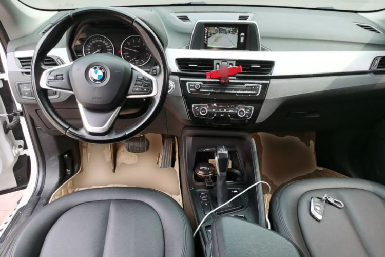 Used BMW X1 2016 sDrive18Li Premium Edition Center Console