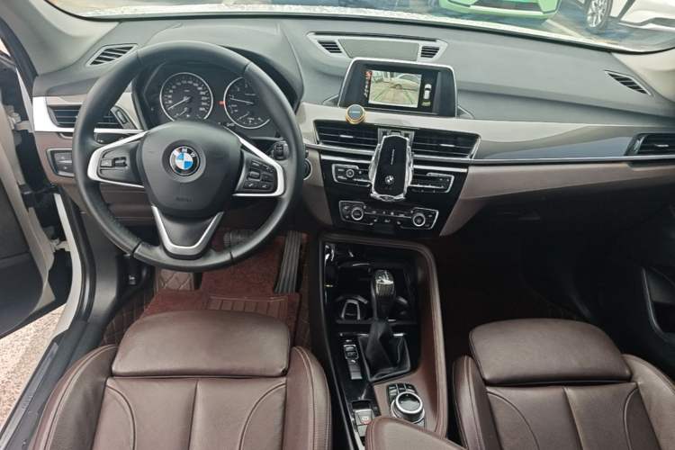 Used BMW X1 2016 sDrive20Li Luxury Model Center Console